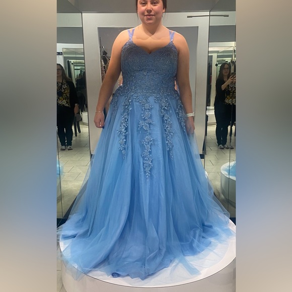 Light blue size 16 prom grad dress - Picture 2 of 5
